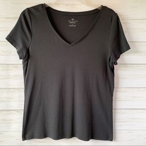 Talbots | Black Short Sleeve V-Neck Tee | M